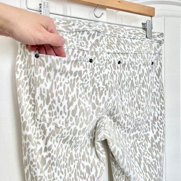Hue Tan White Animal Leopard Print Mid-Rise Back Pockets Stretch Jegging Large - Picture 9 of 11